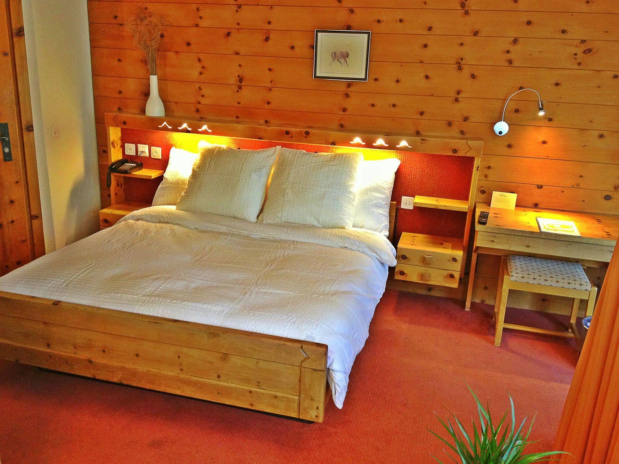 Hotel La Collina Saas Fee Exteriör bild