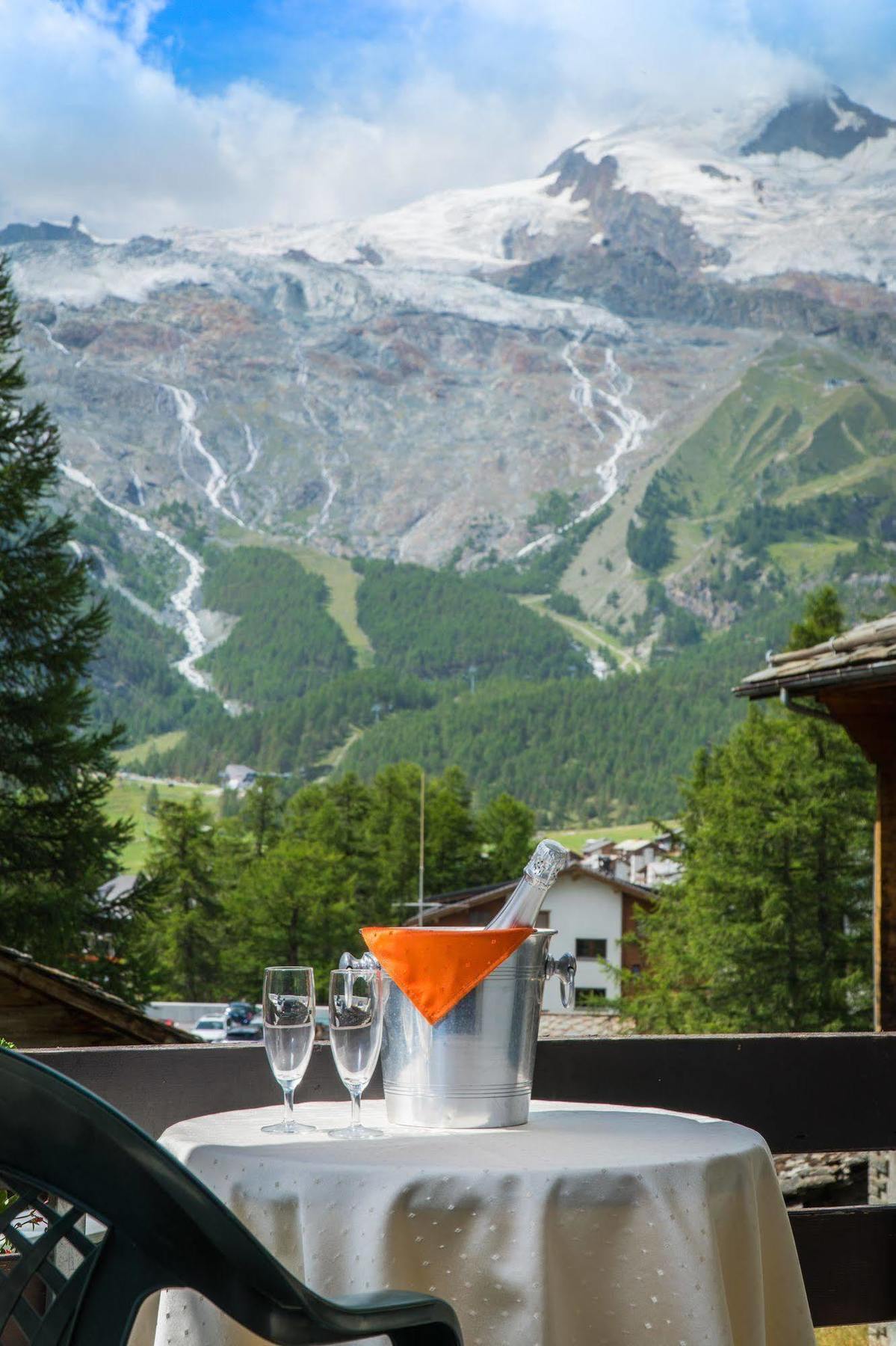 Hotel La Collina Saas Fee Exteriör bild